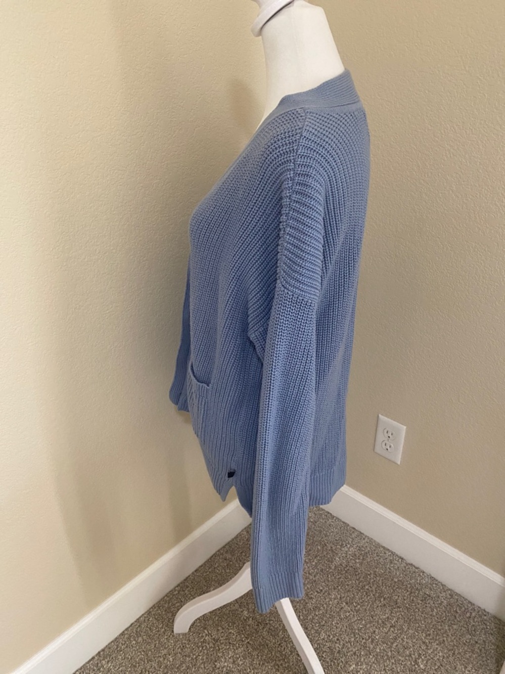 GAP Light Blue Button-Front Knit Cardigan Cable-knit Sweater. Size XL. - Picture 5 of 14